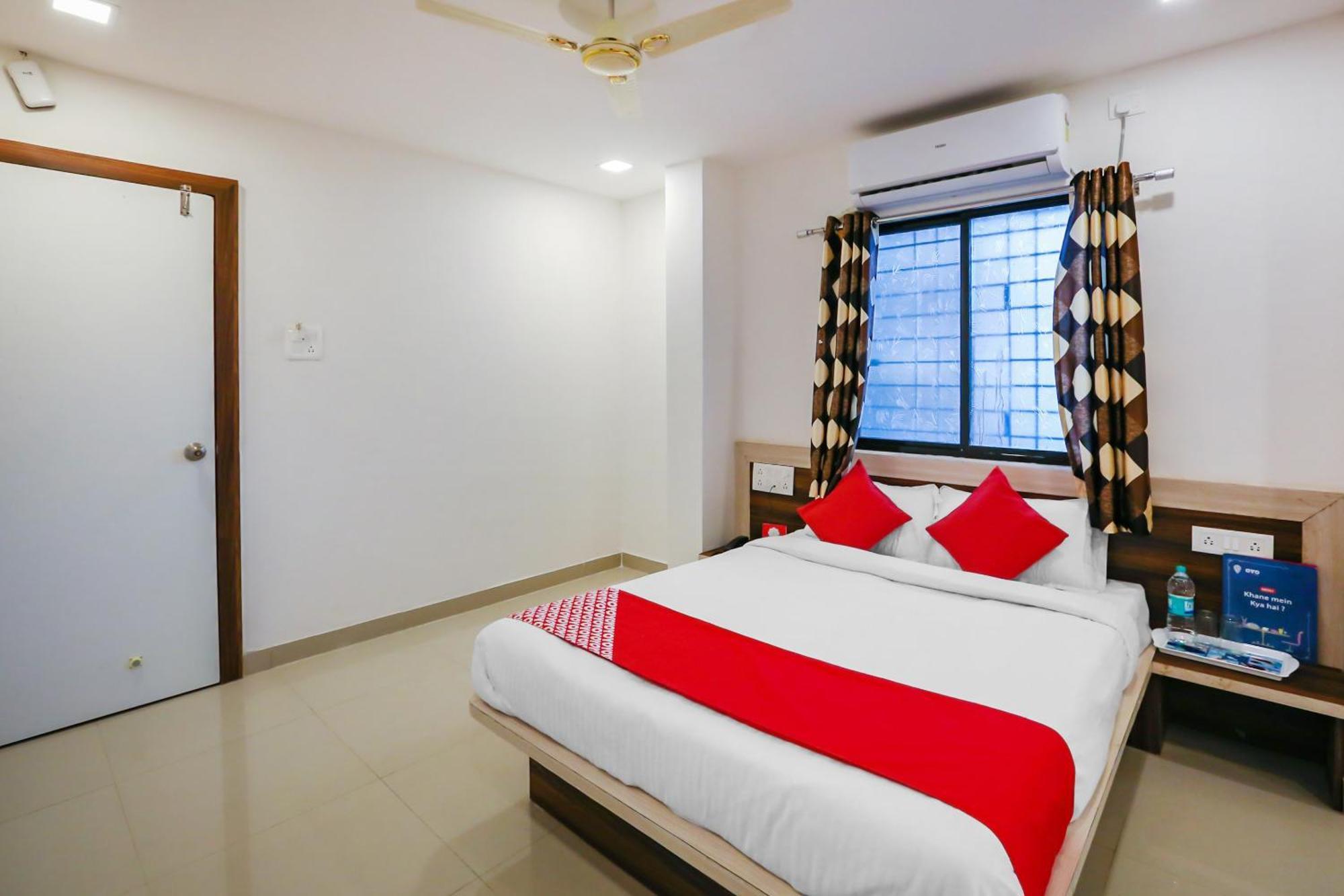 Hotel O Pingara Executive Phursungi Esterno foto
