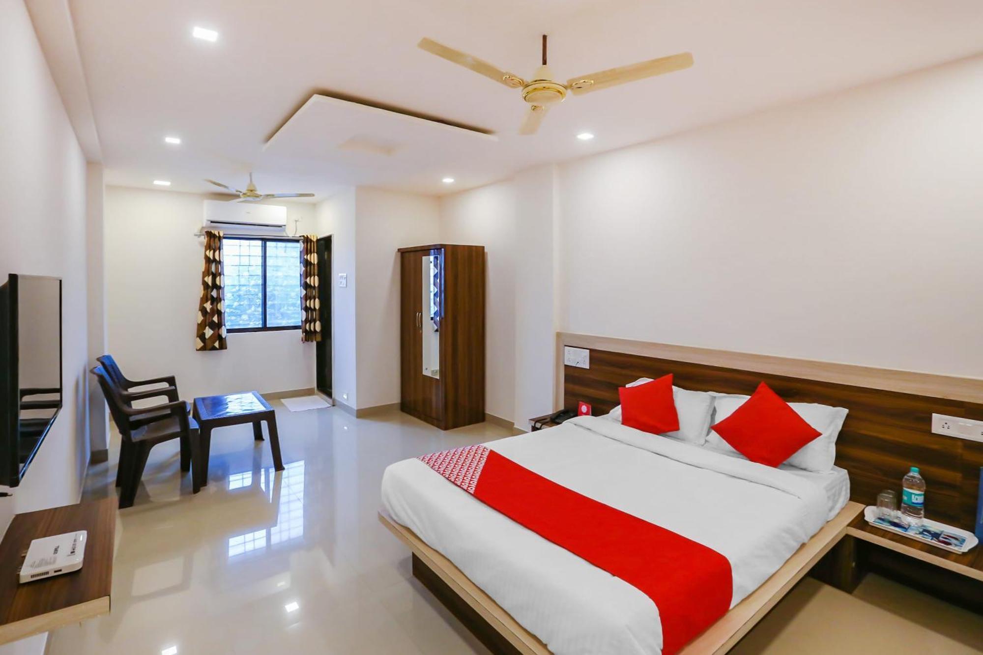Hotel O Pingara Executive Phursungi Esterno foto