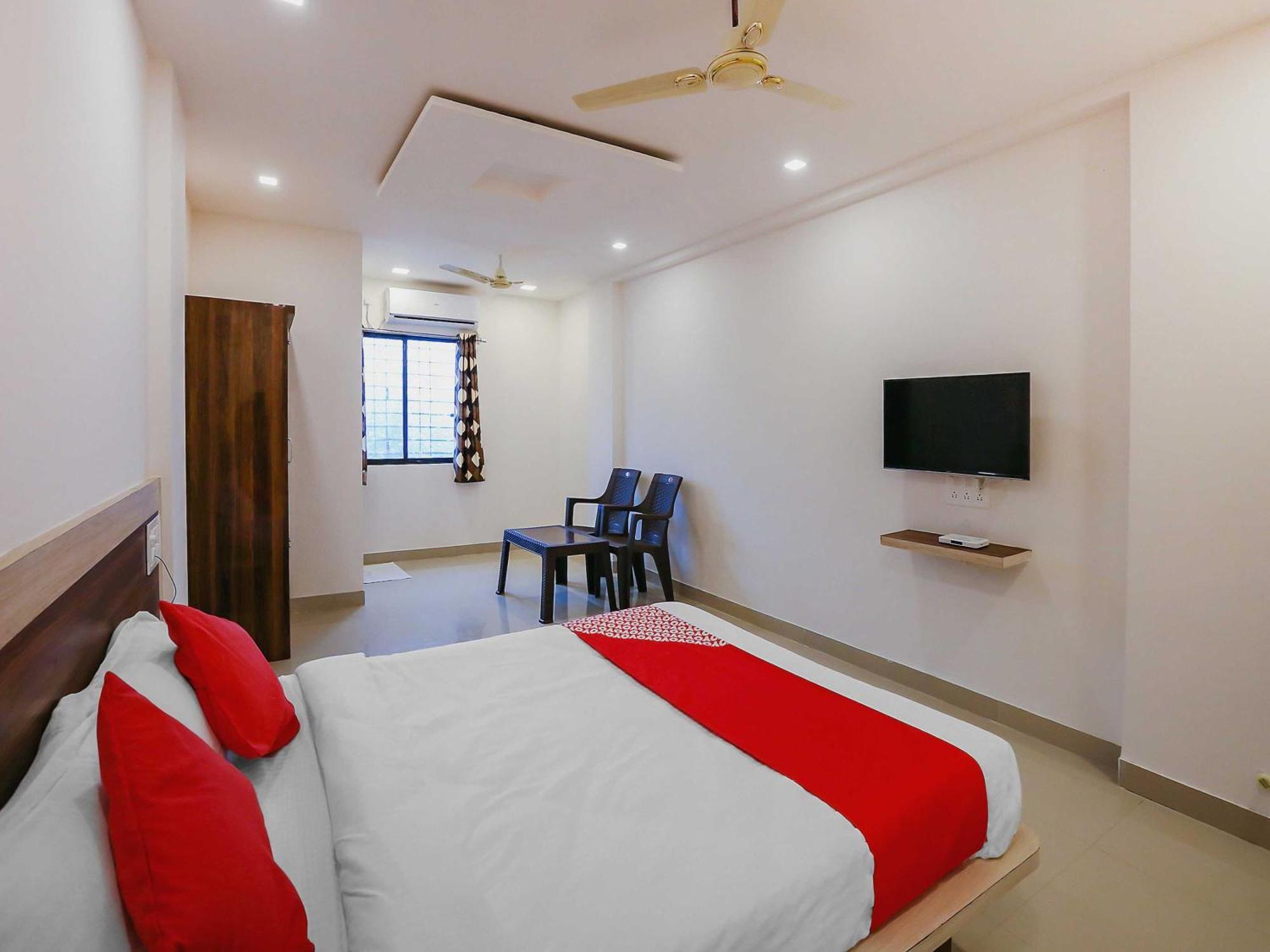 Hotel O Pingara Executive Phursungi Esterno foto