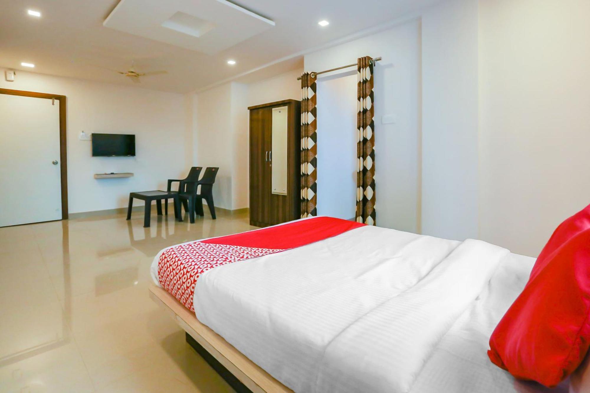 Hotel O Pingara Executive Phursungi Esterno foto