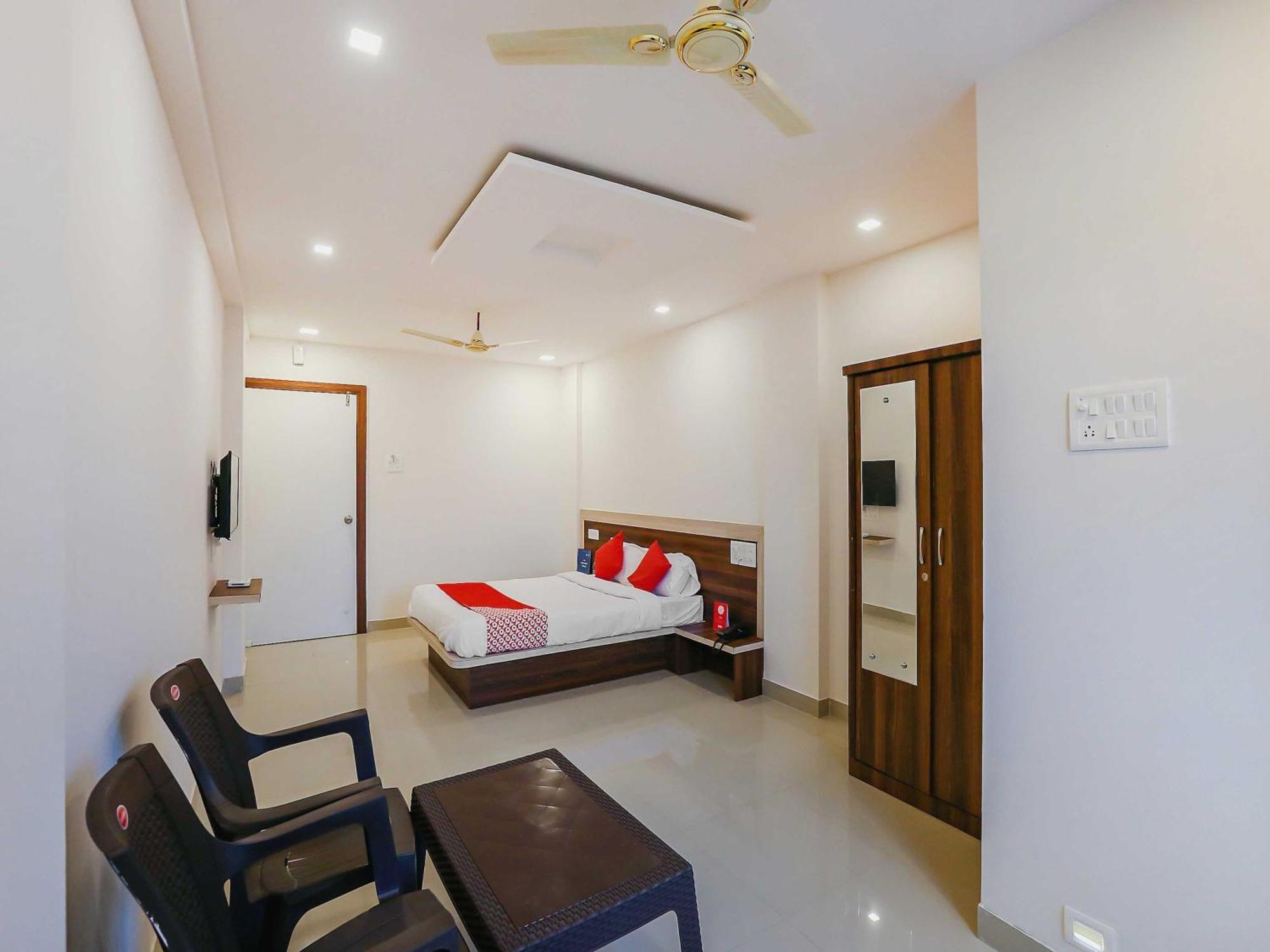 Hotel O Pingara Executive Phursungi Esterno foto