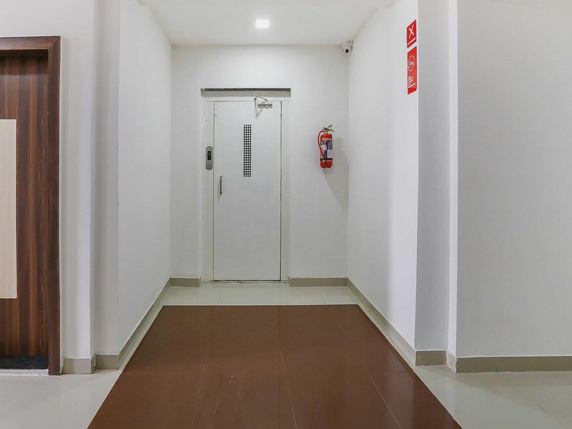 Hotel O Pingara Executive Phursungi Esterno foto